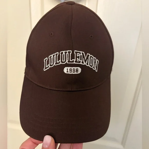 Lululemon Hat - Picture 1 of 6